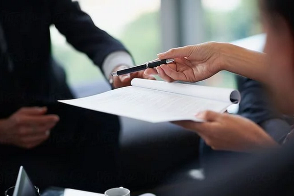 家具導(dǎo)購(gòu)員心得：電話邀約，客戶要求報(bào)底價(jià)怎么辦？